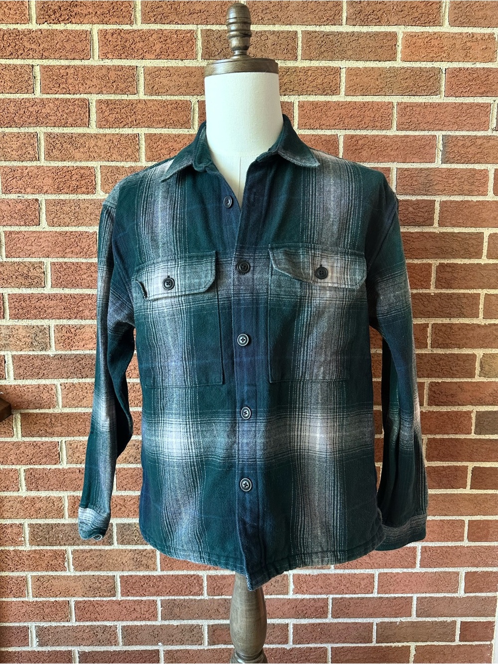 Abercrombie & Fitch Flannel Plaid Button-Up Shirt Green Gray White Relaxed Men L